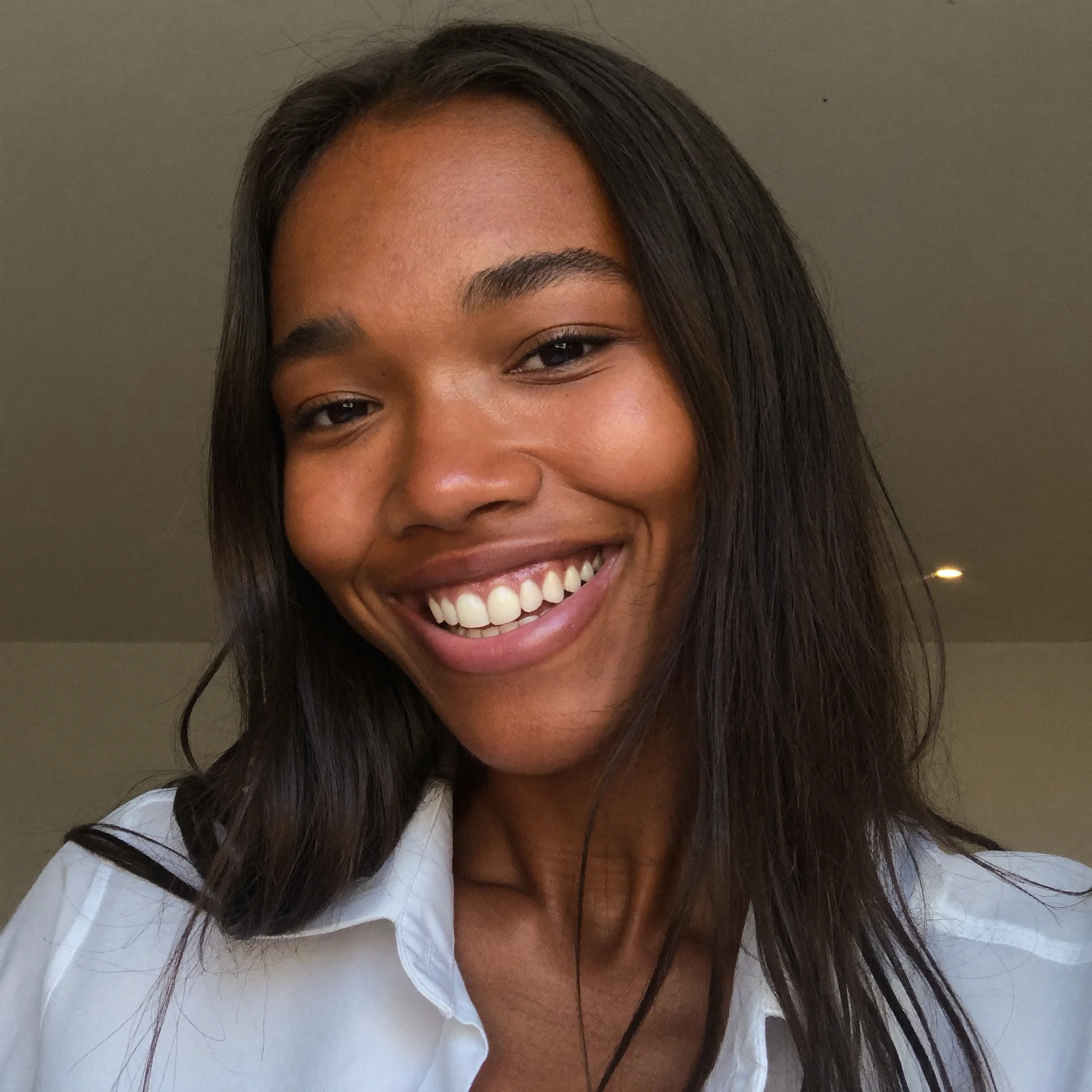 Juliana M., atendente